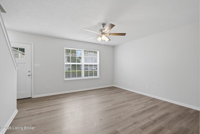 6311 Cottage Field Cir, Louisville, KY 40218