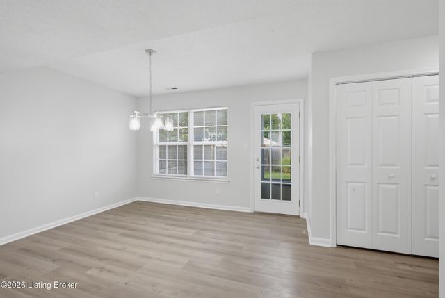 6311 Cottage Field Cir, Louisville, KY 40218