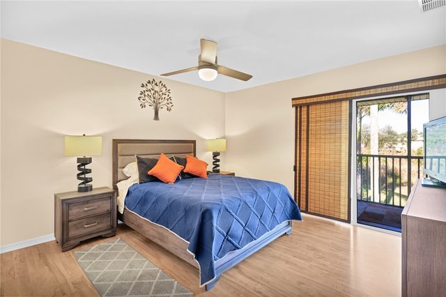 107 Spring Lake Court 206, Vero Beach, FL 32962