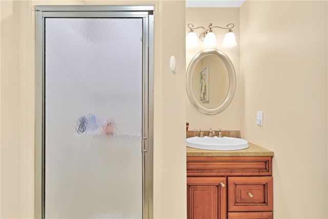 107 Spring Lake Court 206, Vero Beach, FL 32962