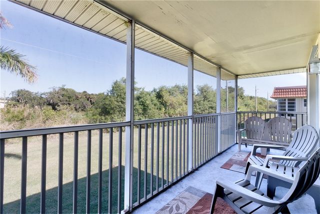 107 Spring Lake Court 206, Vero Beach, FL 32962