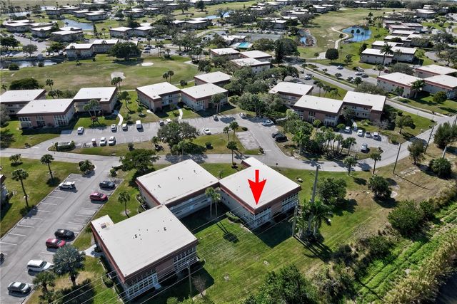 107 Spring Lake Court 206, Vero Beach, FL 32962
