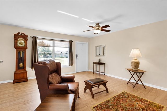 107 Spring Lake Court 206, Vero Beach, FL 32962