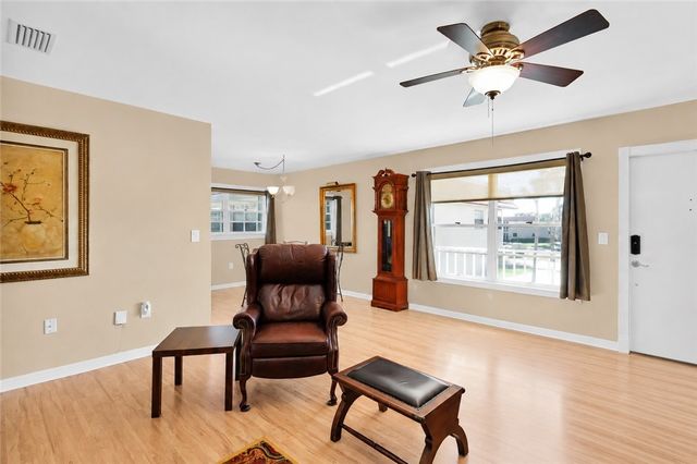 107 Spring Lake Court 206, Vero Beach, FL 32962