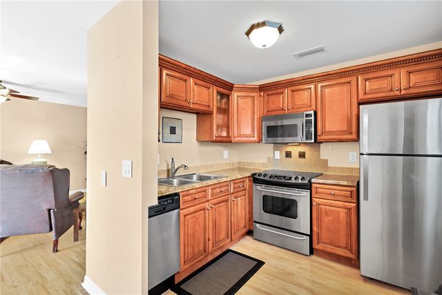 107 Spring Lake Court 206, Vero Beach, FL 32962