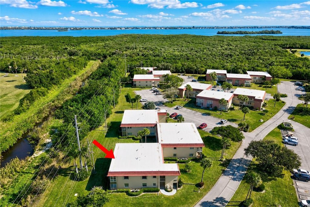 107 Spring Lake Court 206, Vero Beach, FL 32962