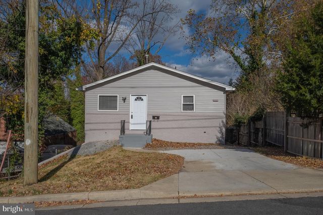 6112 PERRY ST, Landover, MD 20785