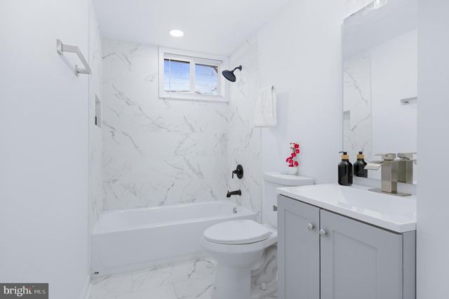 6112 PERRY ST, Landover, MD 20785