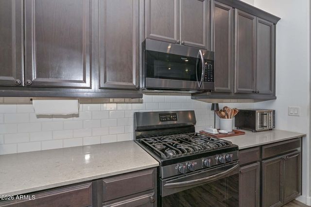 16872 W Vereda Solana Drive, Surprise, AZ 85387