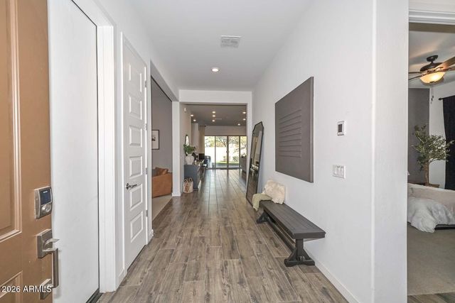 16872 W Vereda Solana Drive, Surprise, AZ 85387