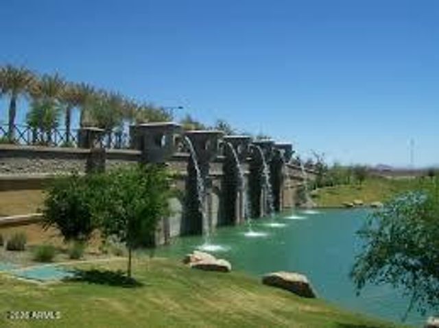 16872 W Vereda Solana Drive, Surprise, AZ 85387