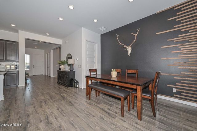 16872 W Vereda Solana Drive, Surprise, AZ 85387