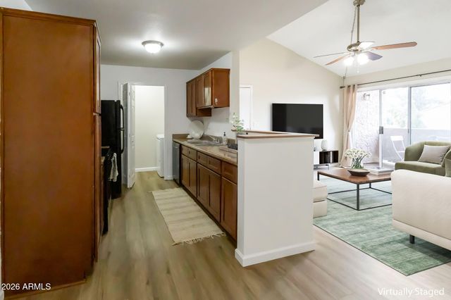 623 W GUADALUPE Road 214, Mesa, AZ 85210