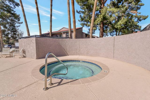 623 W GUADALUPE Road 214, Mesa, AZ 85210