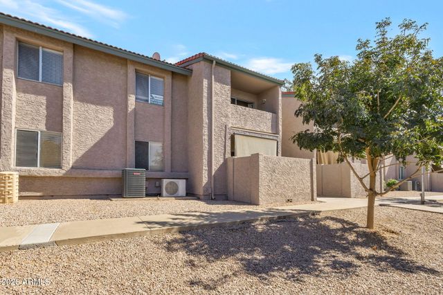 623 W GUADALUPE Road 214, Mesa, AZ 85210