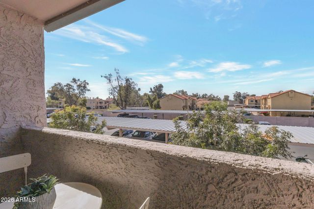 623 W GUADALUPE Road 214, Mesa, AZ 85210