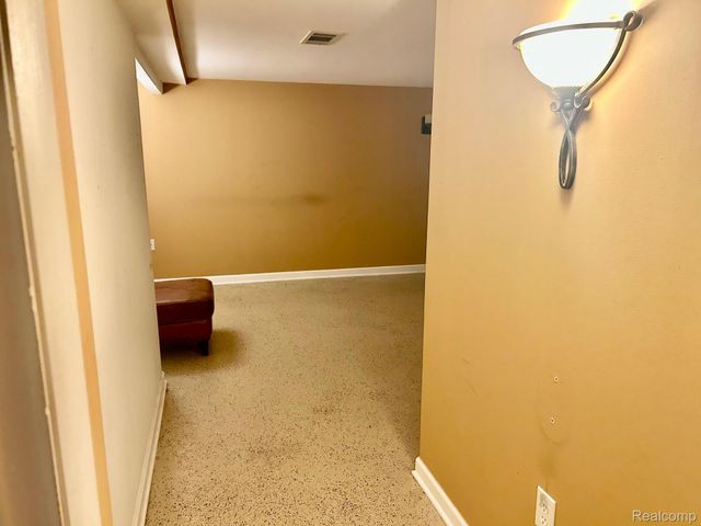 29469 Hiveley Street, Inkster, MI 48141