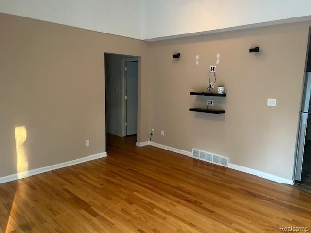 29469 Hiveley Street, Inkster, MI 48141