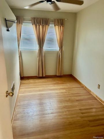 29469 Hiveley Street, Inkster, MI 48141