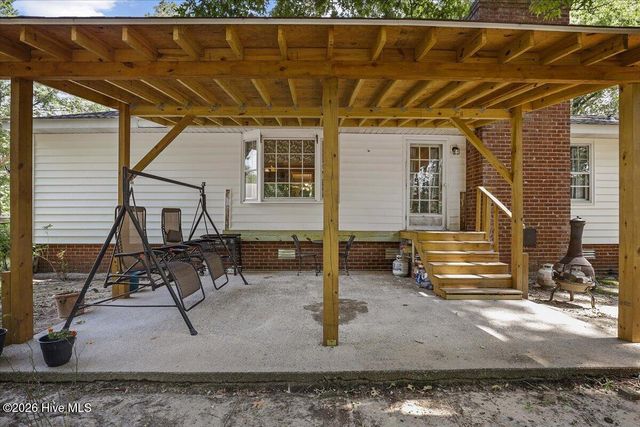 2444 Pine Knoll Drive, Kinston, NC 28504