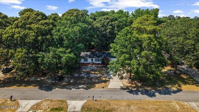 2444 Pine Knoll Drive, Kinston, NC 28504