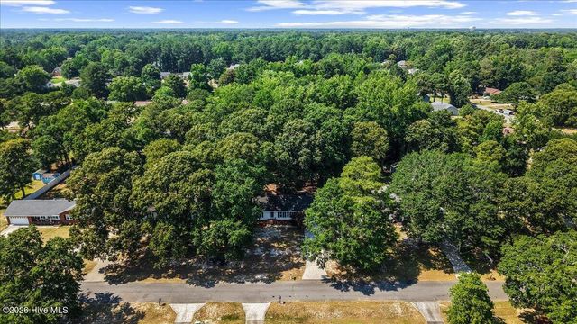 2444 Pine Knoll Drive, Kinston, NC 28504