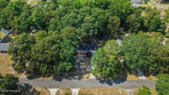 2444 Pine Knoll Drive, Kinston, NC 28504