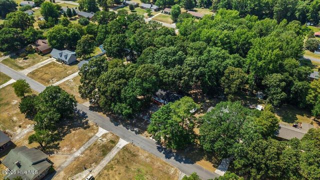 2444 Pine Knoll Drive, Kinston, NC 28504