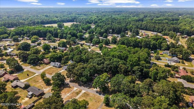 2444 Pine Knoll Drive, Kinston, NC 28504
