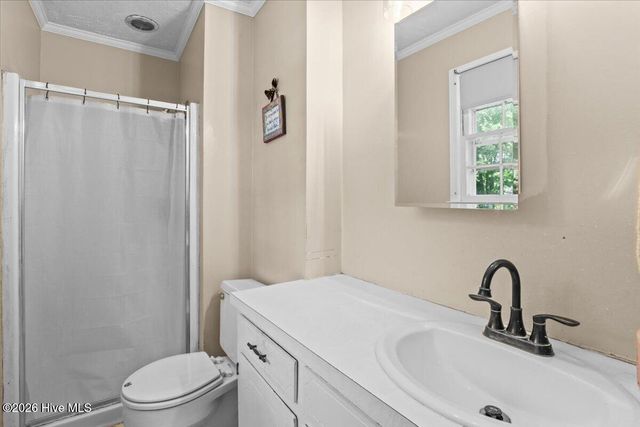 2444 Pine Knoll Drive, Kinston, NC 28504