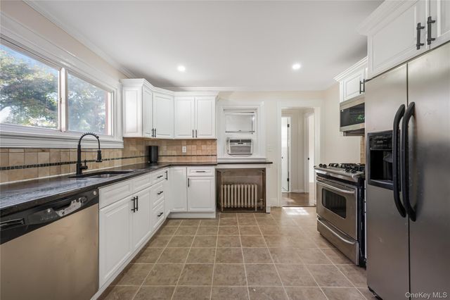 39 Hillcrest, Hartsdale, NY 10530