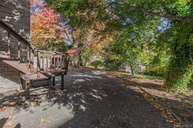 39 Hillcrest, Hartsdale, NY 10530