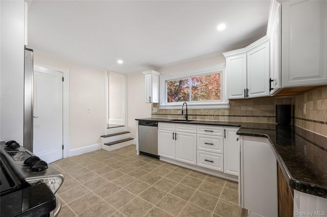 39 Hillcrest, Hartsdale, NY 10530