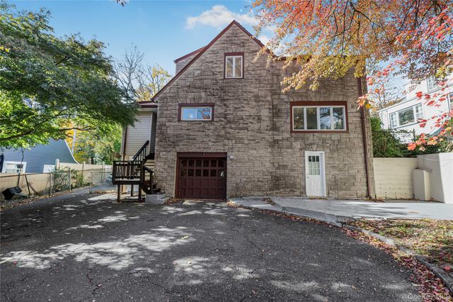 39 Hillcrest, Hartsdale, NY 10530