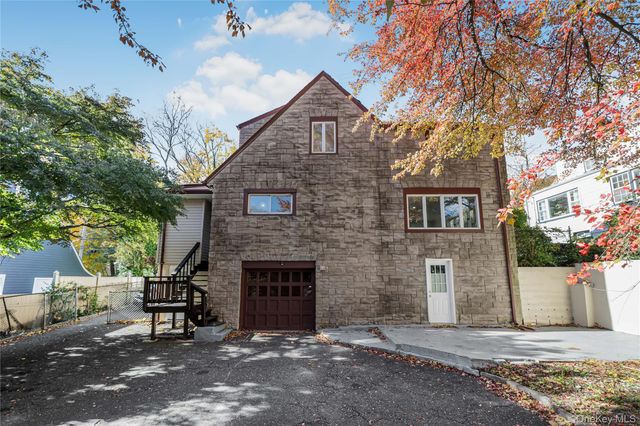 39 Hillcrest, Hartsdale, NY 10530