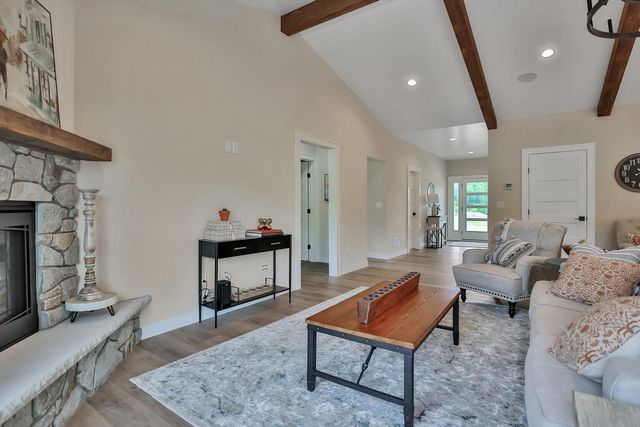 7591 255th Street, Wyoming, MN 55092