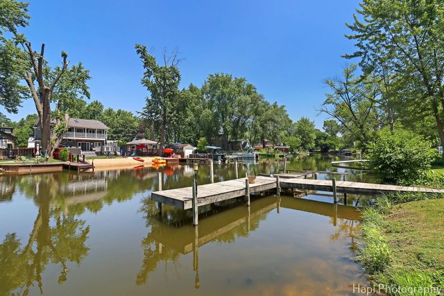 26377 W Marie Avenue, Antioch, IL 60002