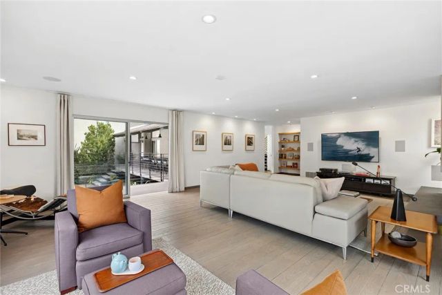 1900 Catalina Street, Laguna Beach, CA 92651
