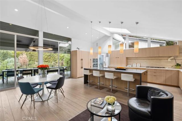 1900 Catalina Street, Laguna Beach, CA 92651