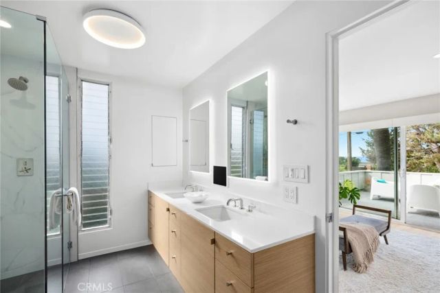 1900 Catalina Street, Laguna Beach, CA 92651