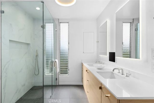 1900 Catalina Street, Laguna Beach, CA 92651