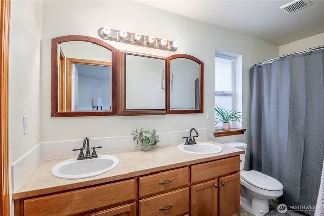 1405 NE Riddell Avenue, Orting, WA 98360