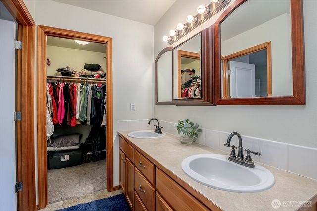 1405 NE Riddell Avenue, Orting, WA 98360