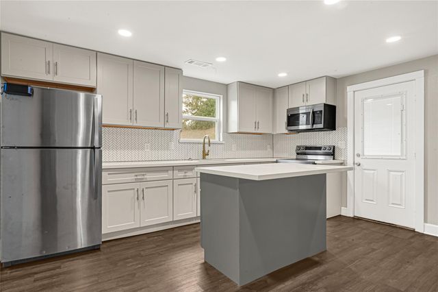 7515 Laredo Street, Houston, TX 77020