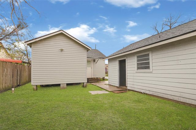 7515 Laredo Street, Houston, TX 77020