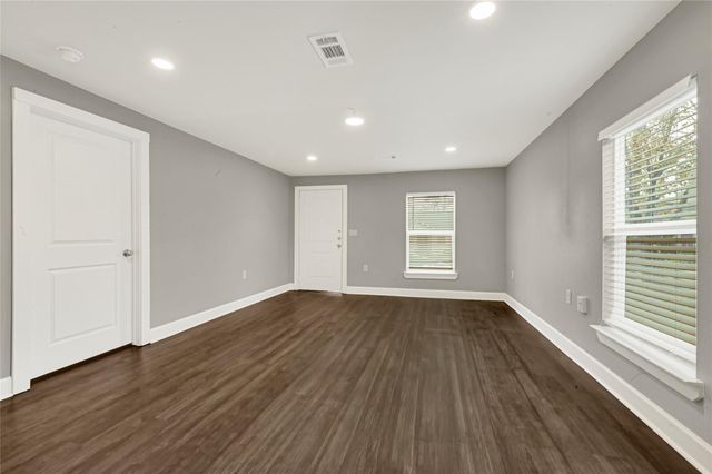 7515 Laredo Street, Houston, TX 77020