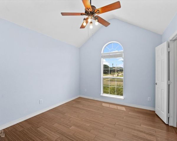 300 Glen Oak Trail, Forney, TX 75126