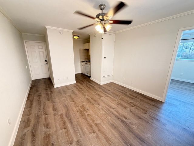 4115 Douglas Avenue 105, Dallas, TX 75219