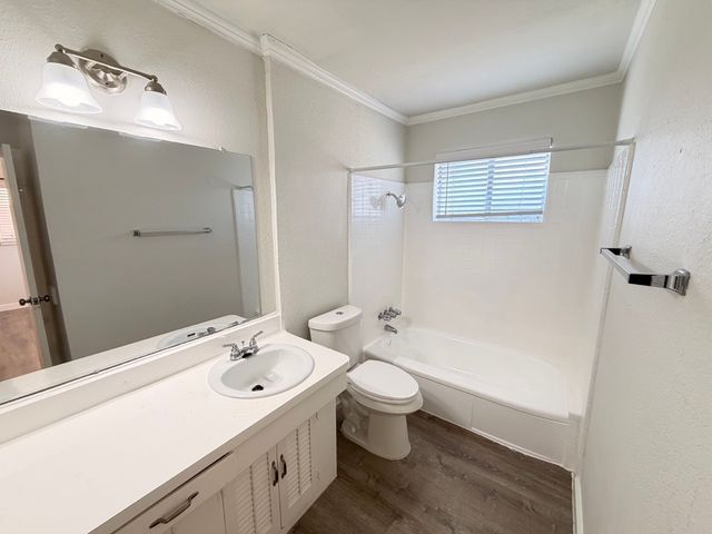 4115 Douglas Avenue 105, Dallas, TX 75219