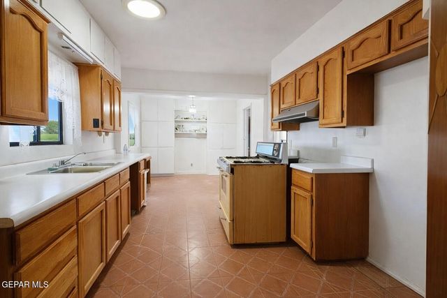 5901 SIMPIA Drive, El Paso, TX 79905